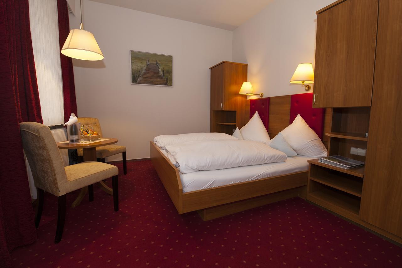 Hotel Sieben Linden Лаутербах Екстериор снимка